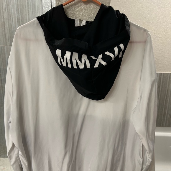 “Worldwide” Windbreaker Jacket - Picture 2 of 3